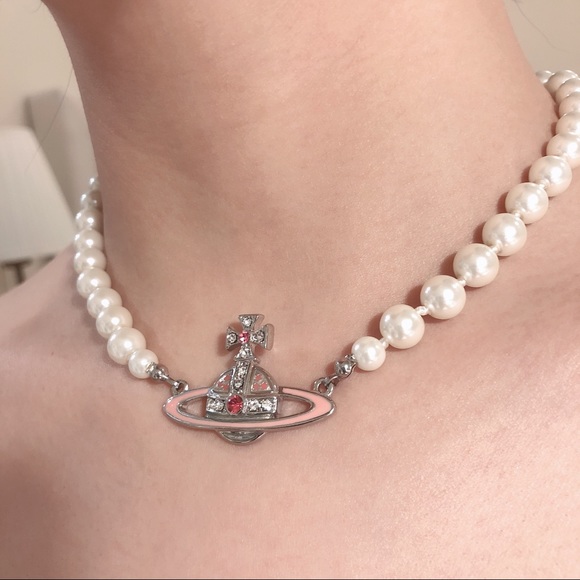 pearl necklace vivienne westwood 